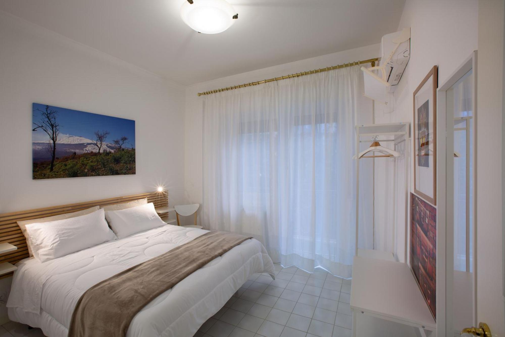 Sara Guest House Таормина Экстерьер фото